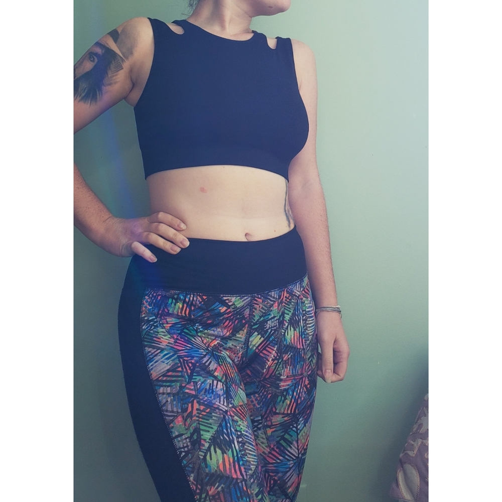 GEOMETRIC WORKOUT LEGGINGS!
